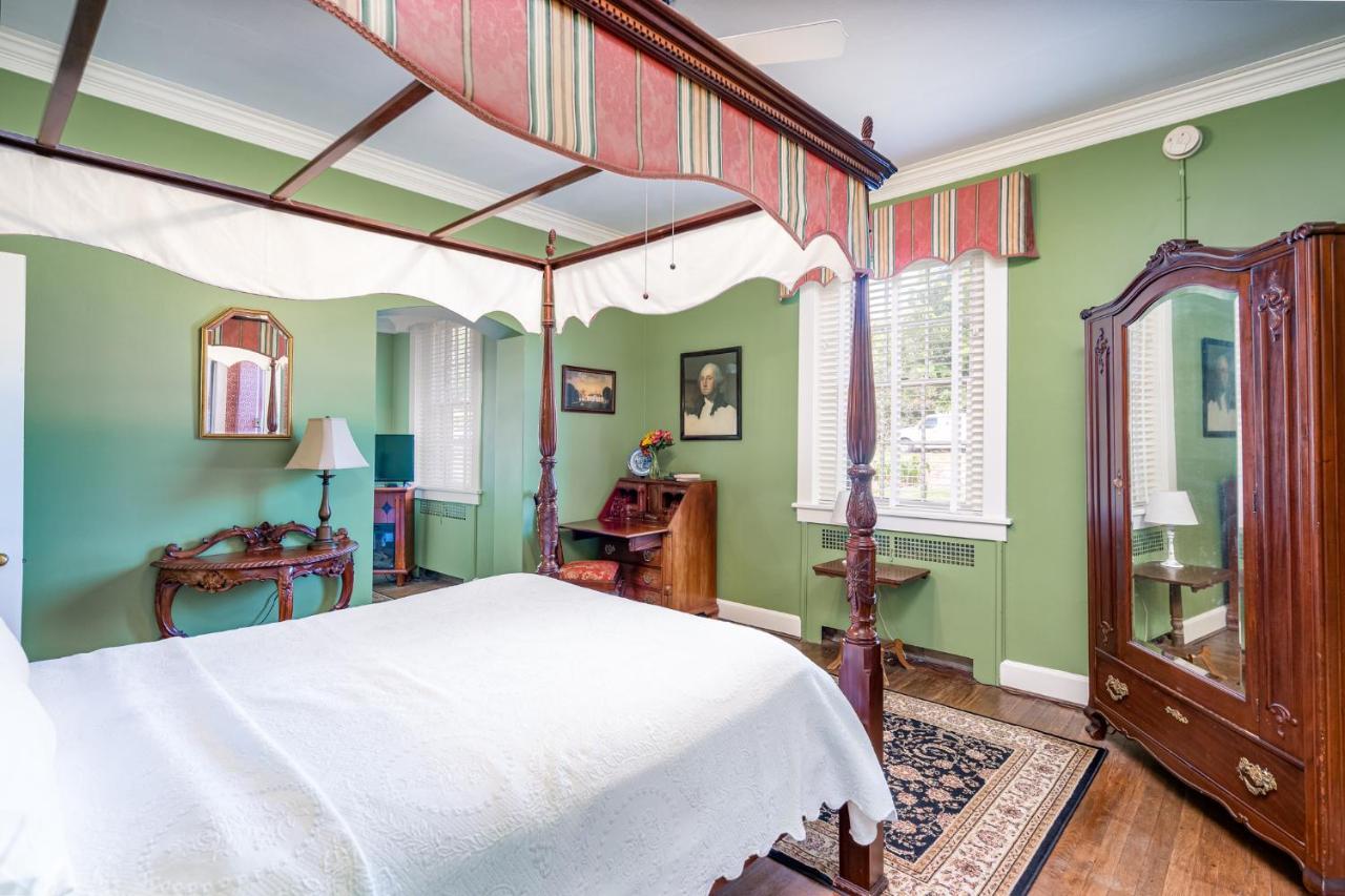 Cedars Of Williamsburg Bed & Breakfast Ngoại thất bức ảnh
