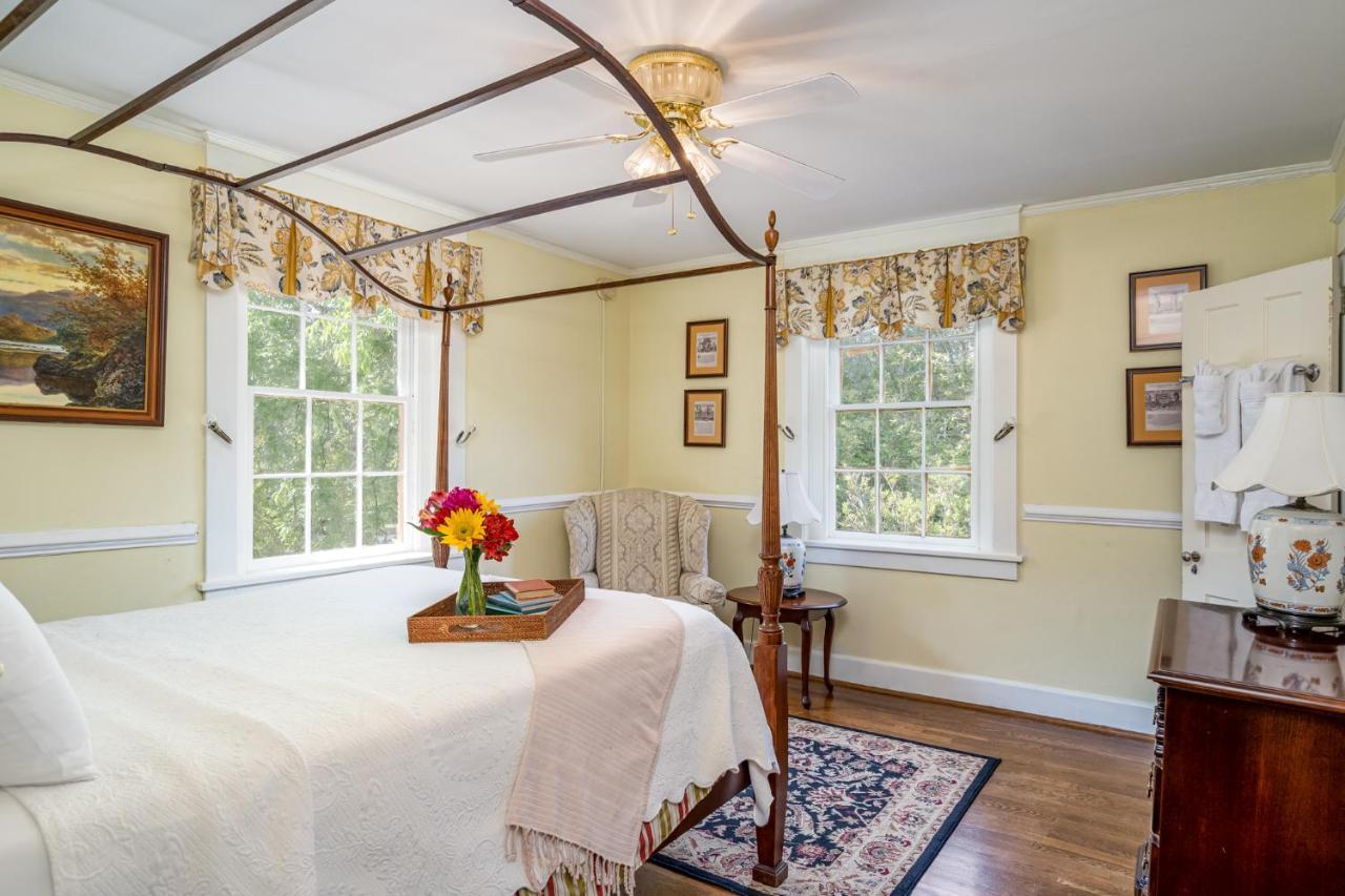 Cedars Of Williamsburg Bed & Breakfast Ngoại thất bức ảnh
