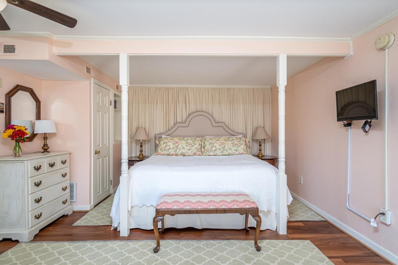 Cedars Of Williamsburg Bed & Breakfast Ngoại thất bức ảnh