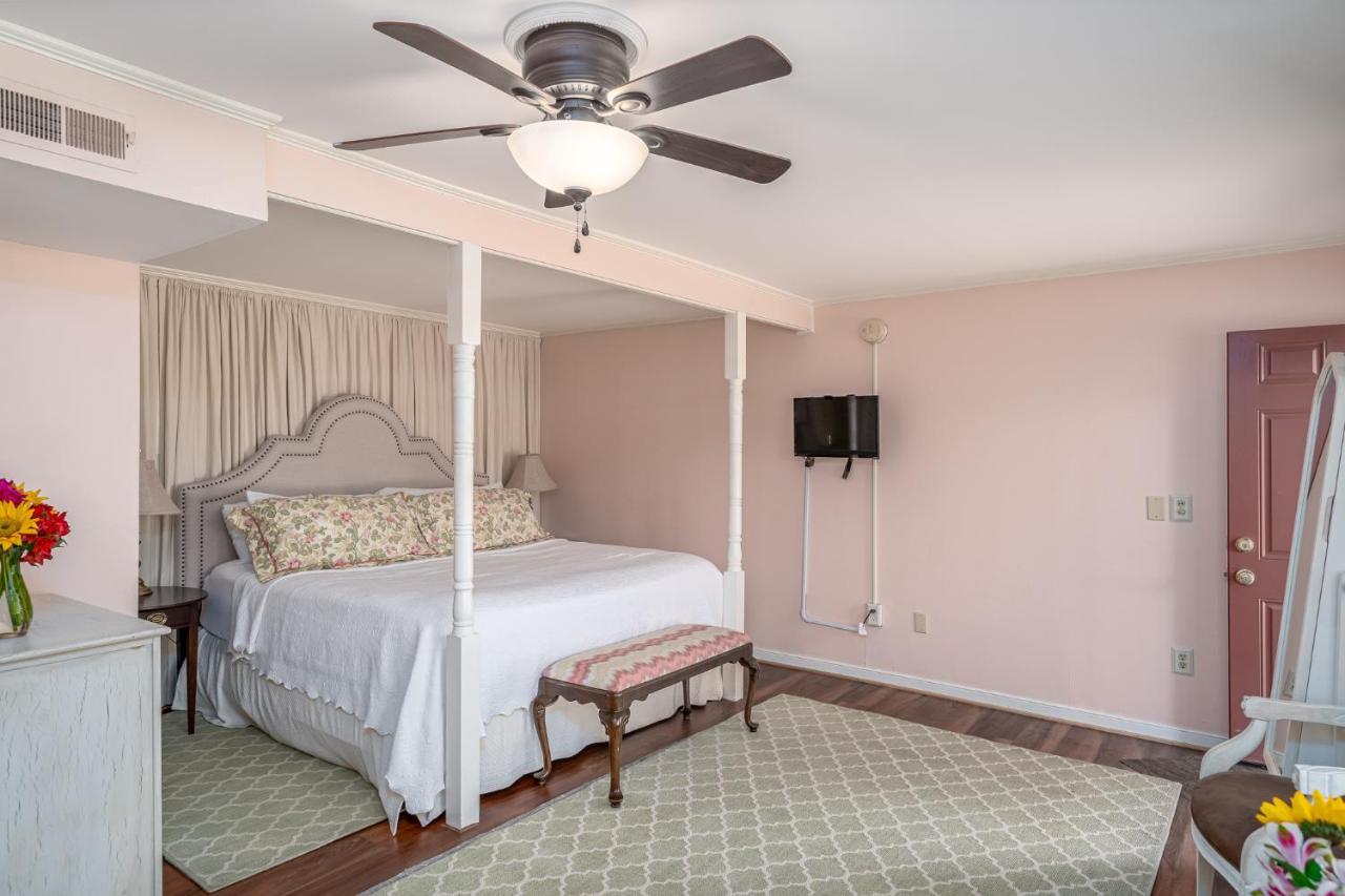 Cedars Of Williamsburg Bed & Breakfast Ngoại thất bức ảnh